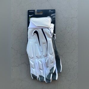 Nike D-Tack Lineman Padded Mens Football Gloves Size 2XL White CK2926-101